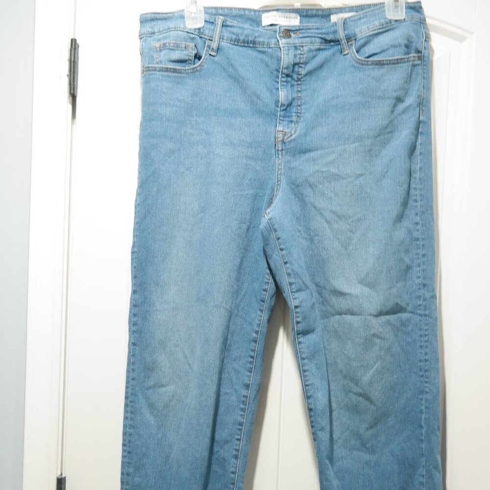 Social Standard by Sanctuary Cropped Jeans